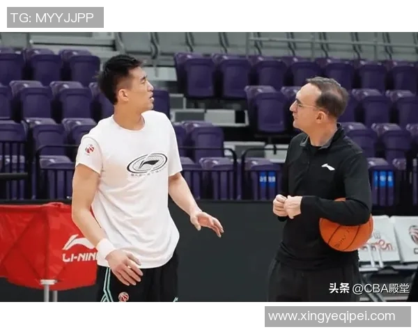 郭艾伦复出首战遭段睿骐冲撞，强突1打3后吃T